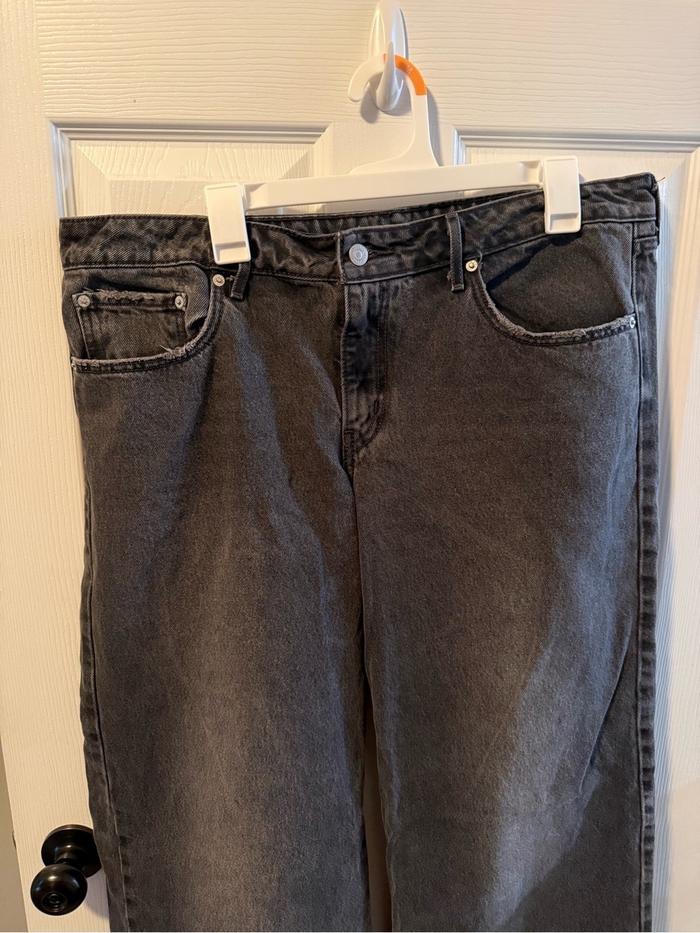 Women’s Black Low Loose Levi Jeans Size 33 - Picture 3 of 6